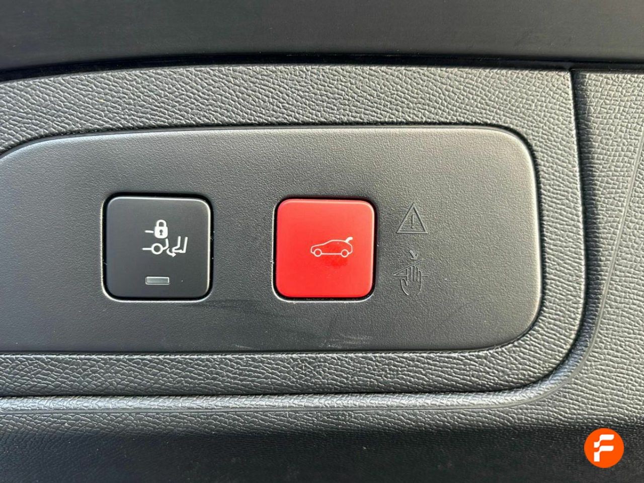 Foto DS Automobiles DS 7 28