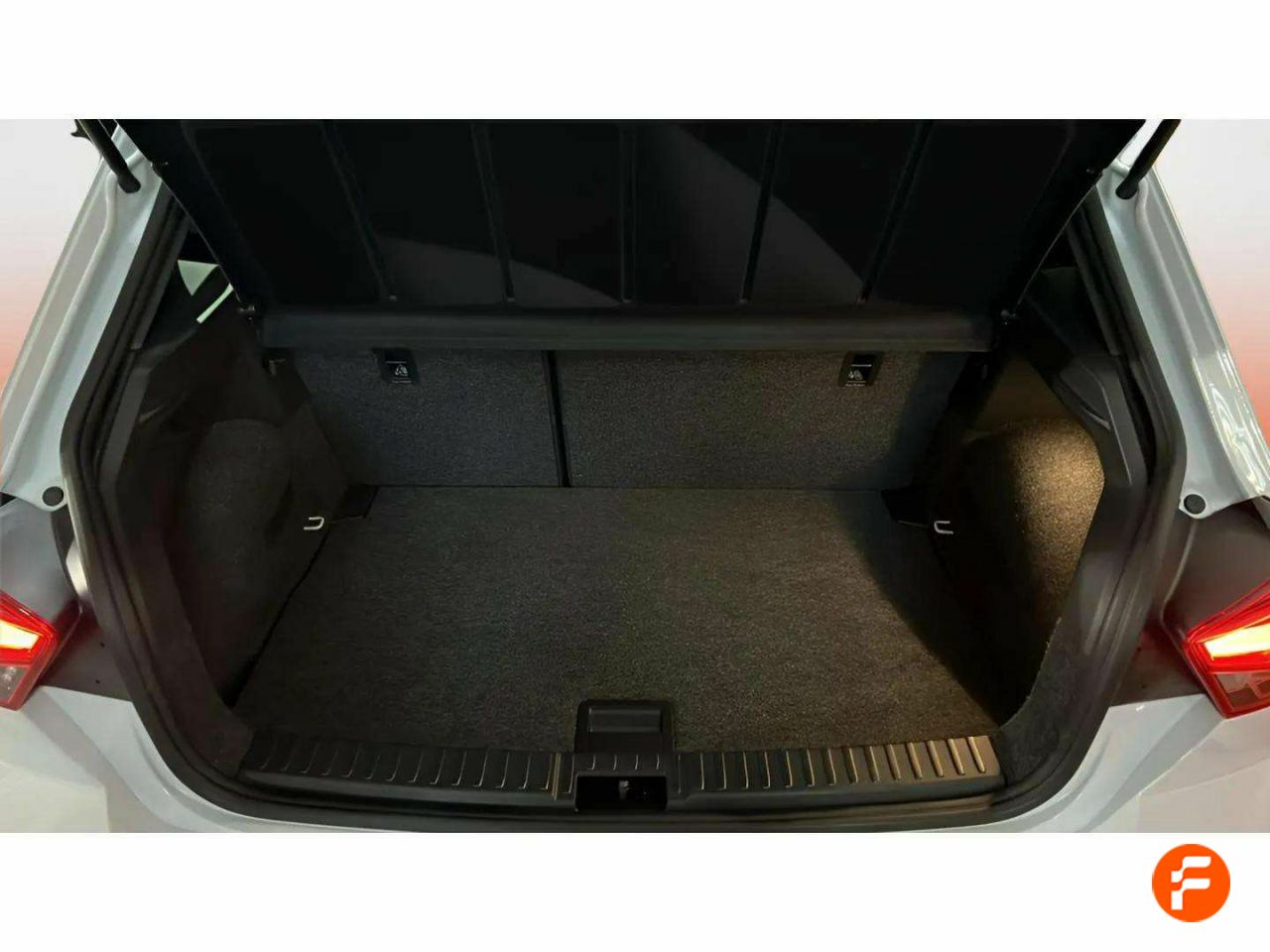 Foto Seat Ibiza 9