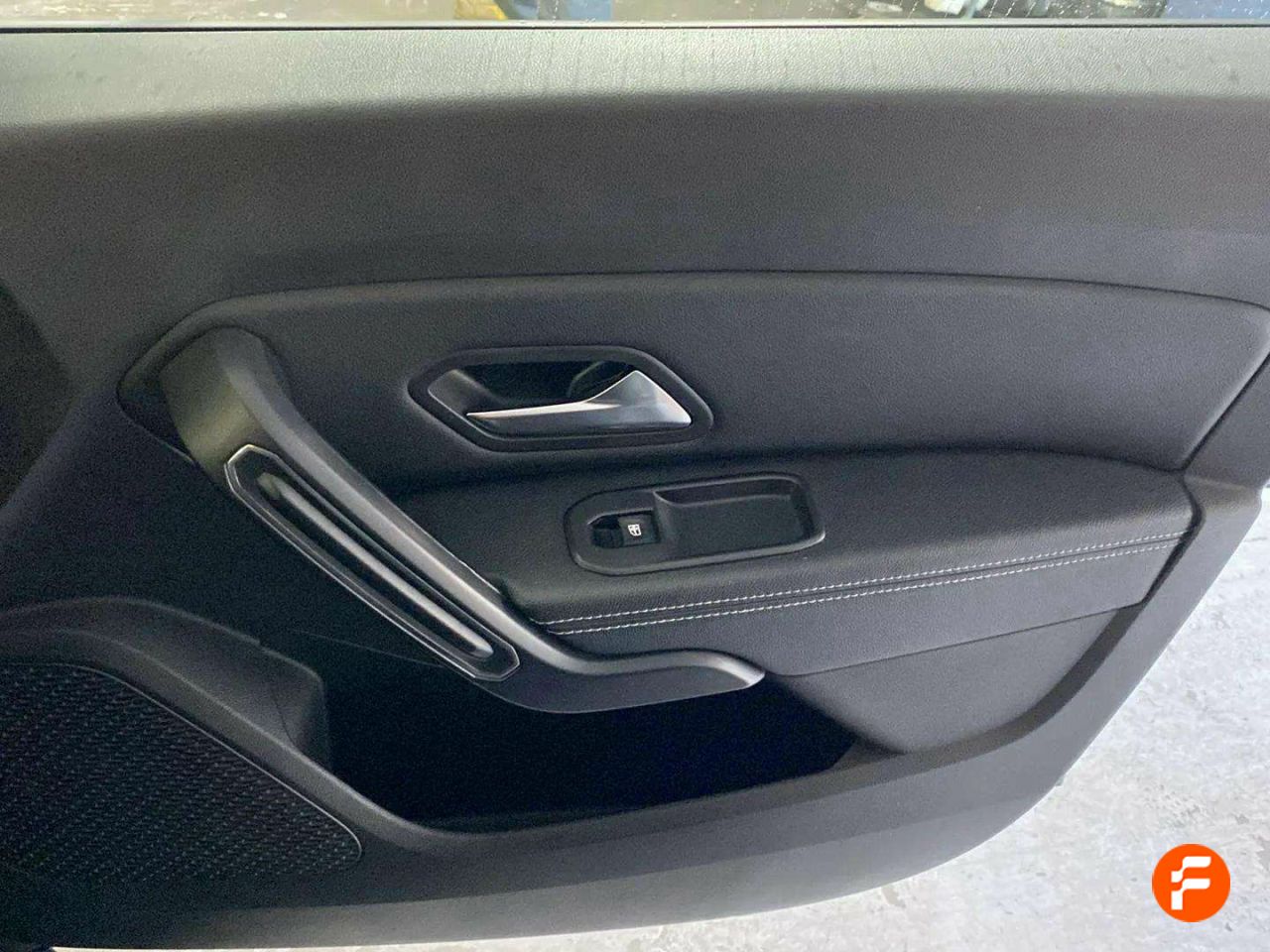 Foto Dacia Duster 23