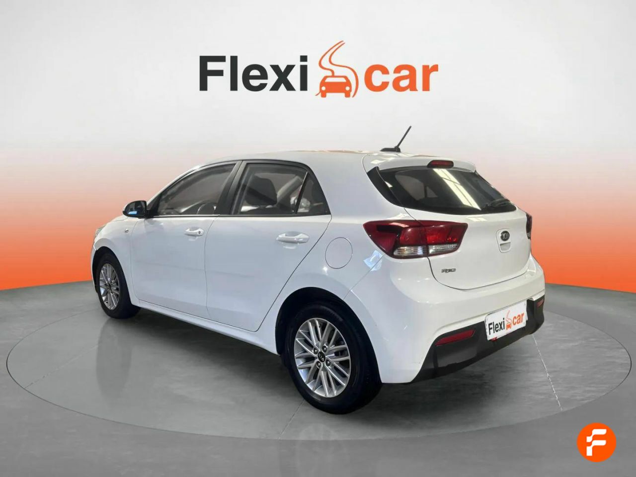 Foto Kia Rio 8