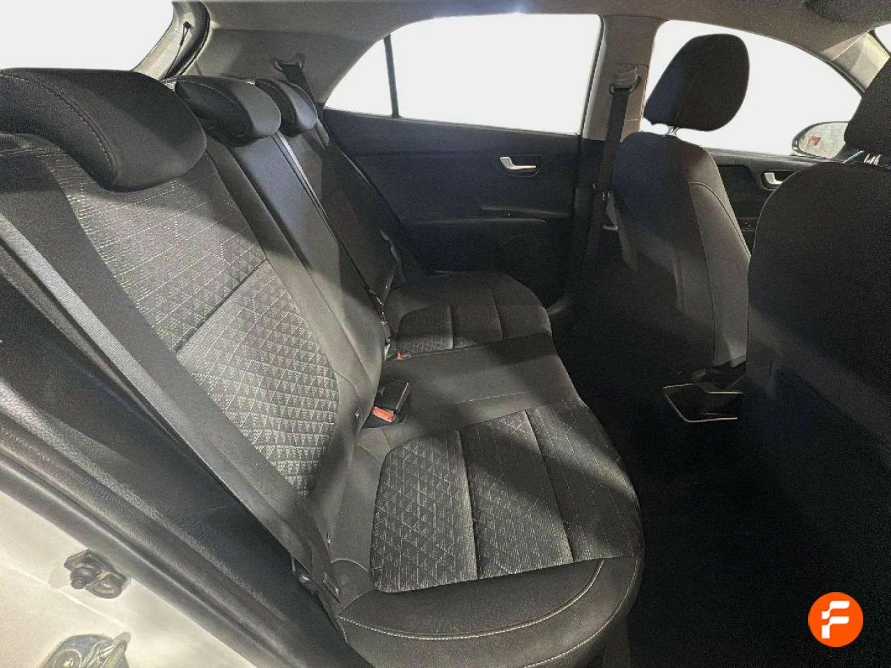 Foto Kia Rio 14