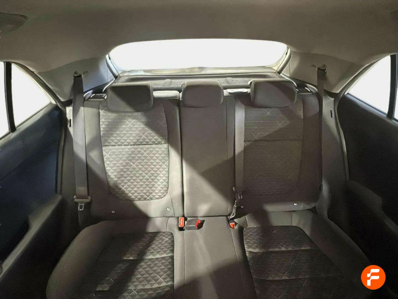 Foto Kia Rio 15