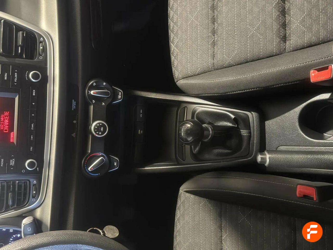Foto Kia Rio 21