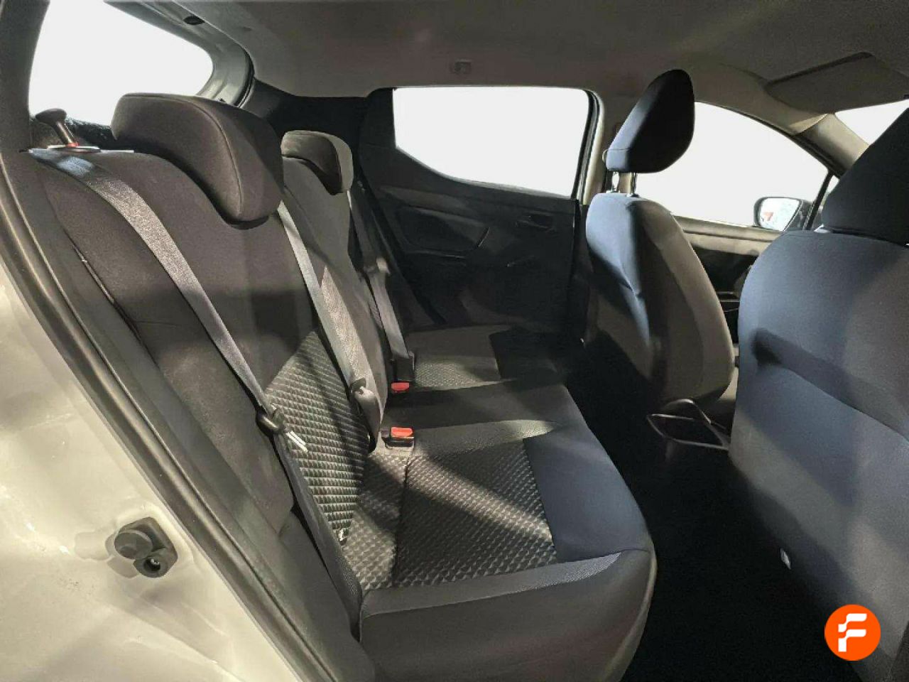 Foto Nissan Micra 15