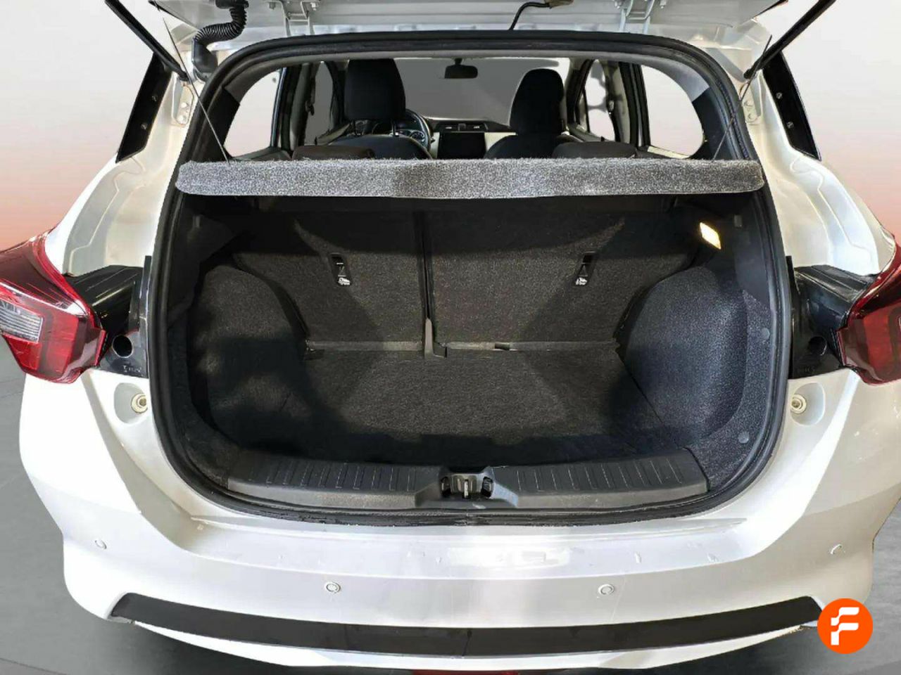 Foto Nissan Micra 17