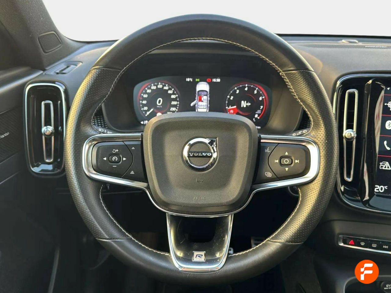 Foto Volvo XC40 10