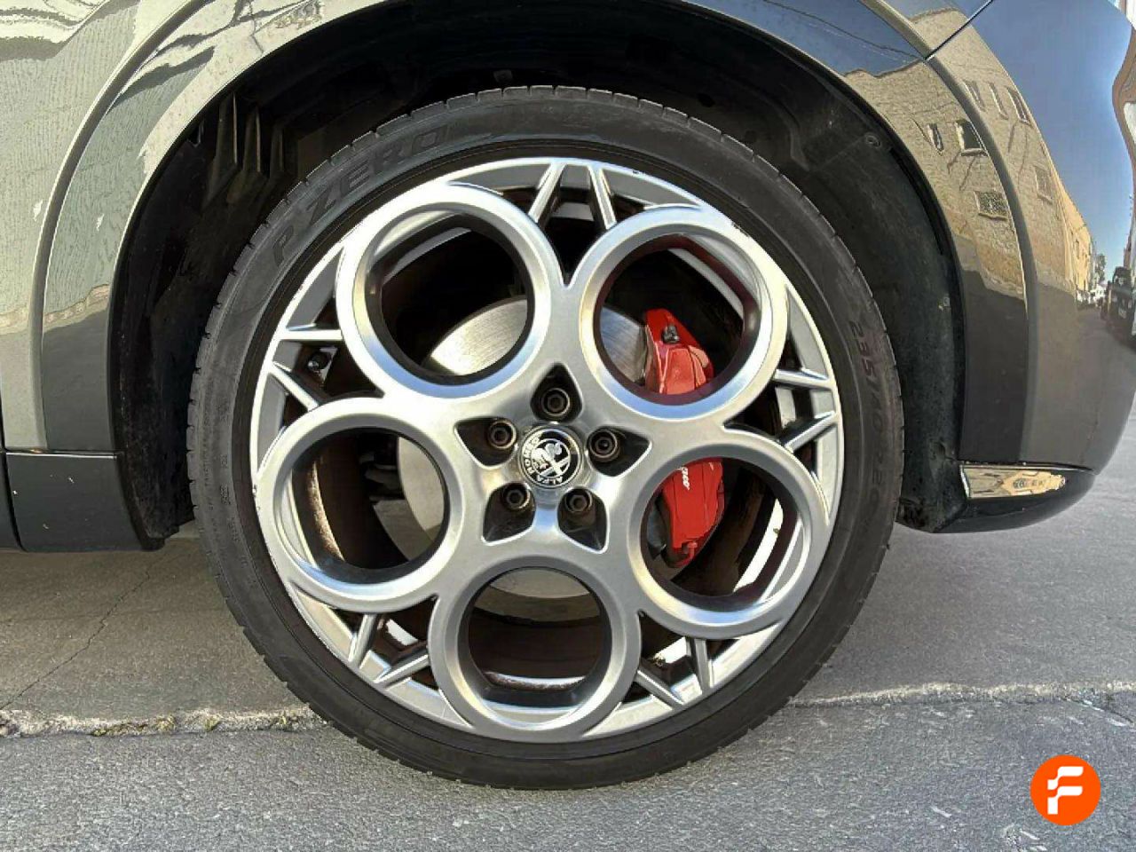 Foto Alfa Romeo Tonale 10