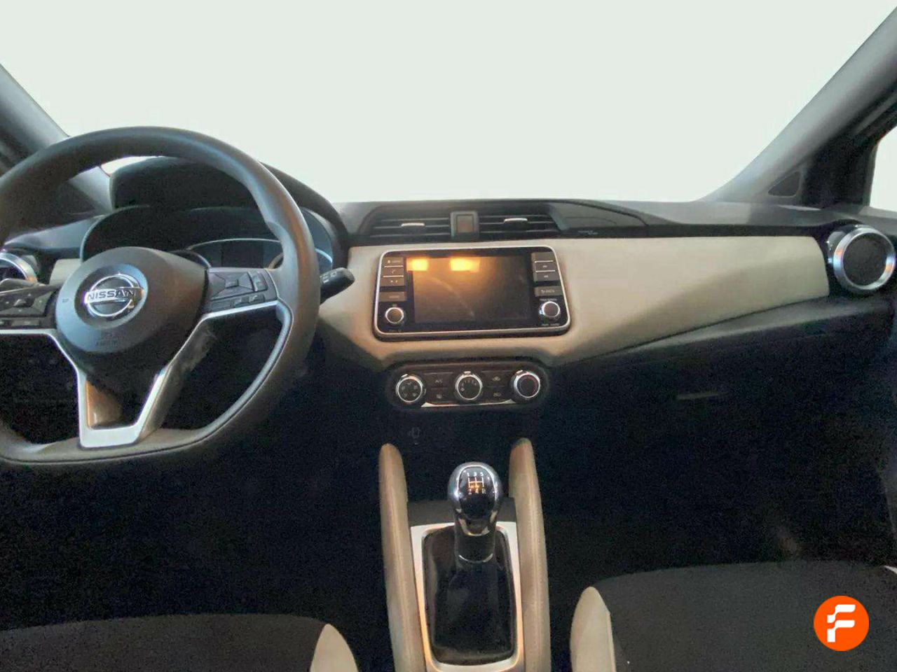Foto Nissan Micra 12