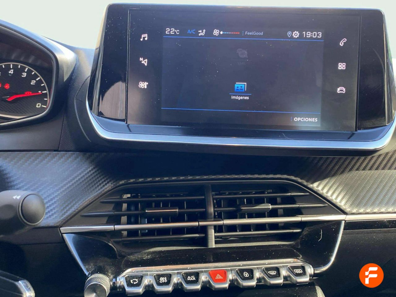 Foto Peugeot 208 10