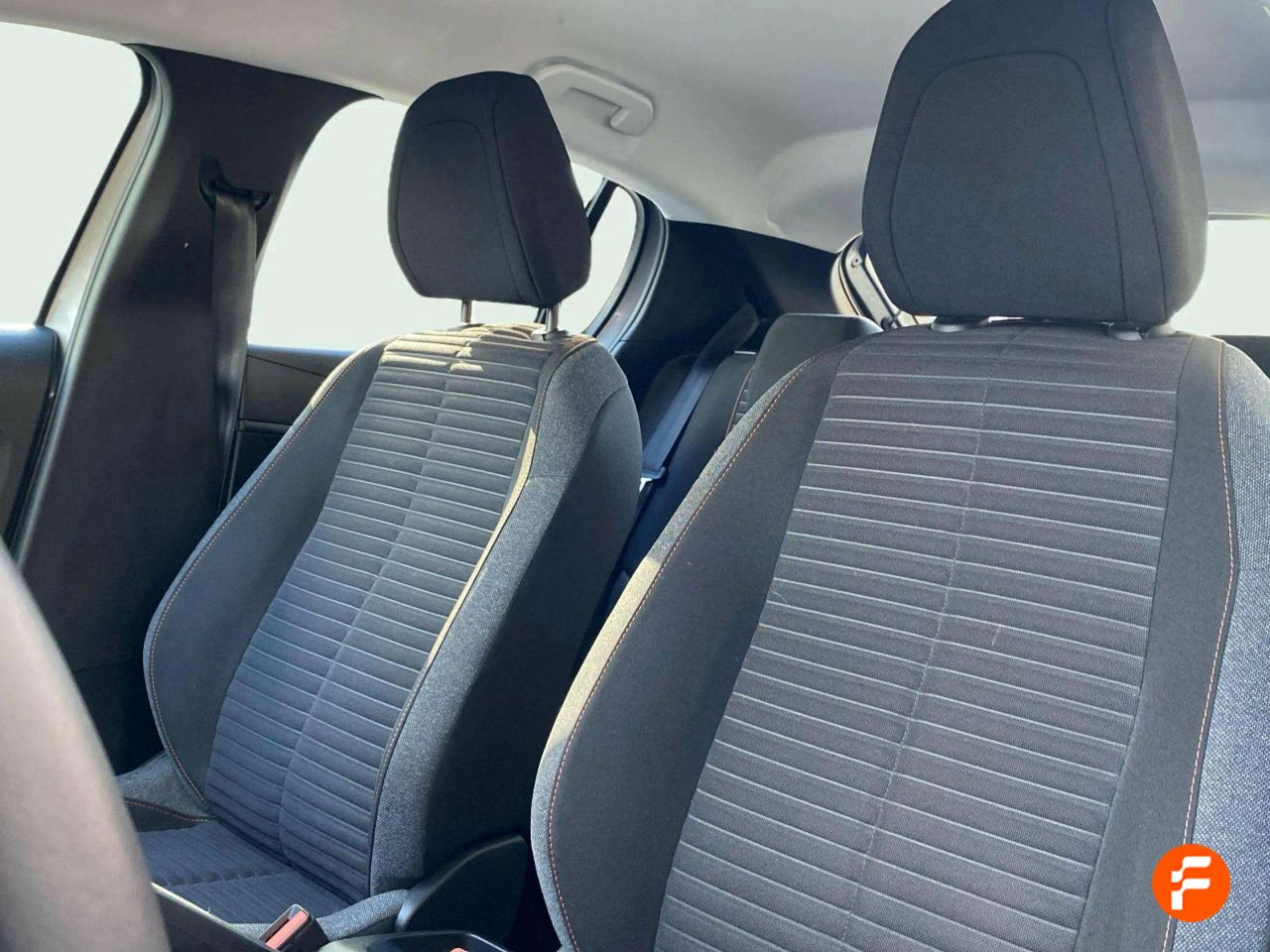 Foto Peugeot 208 13