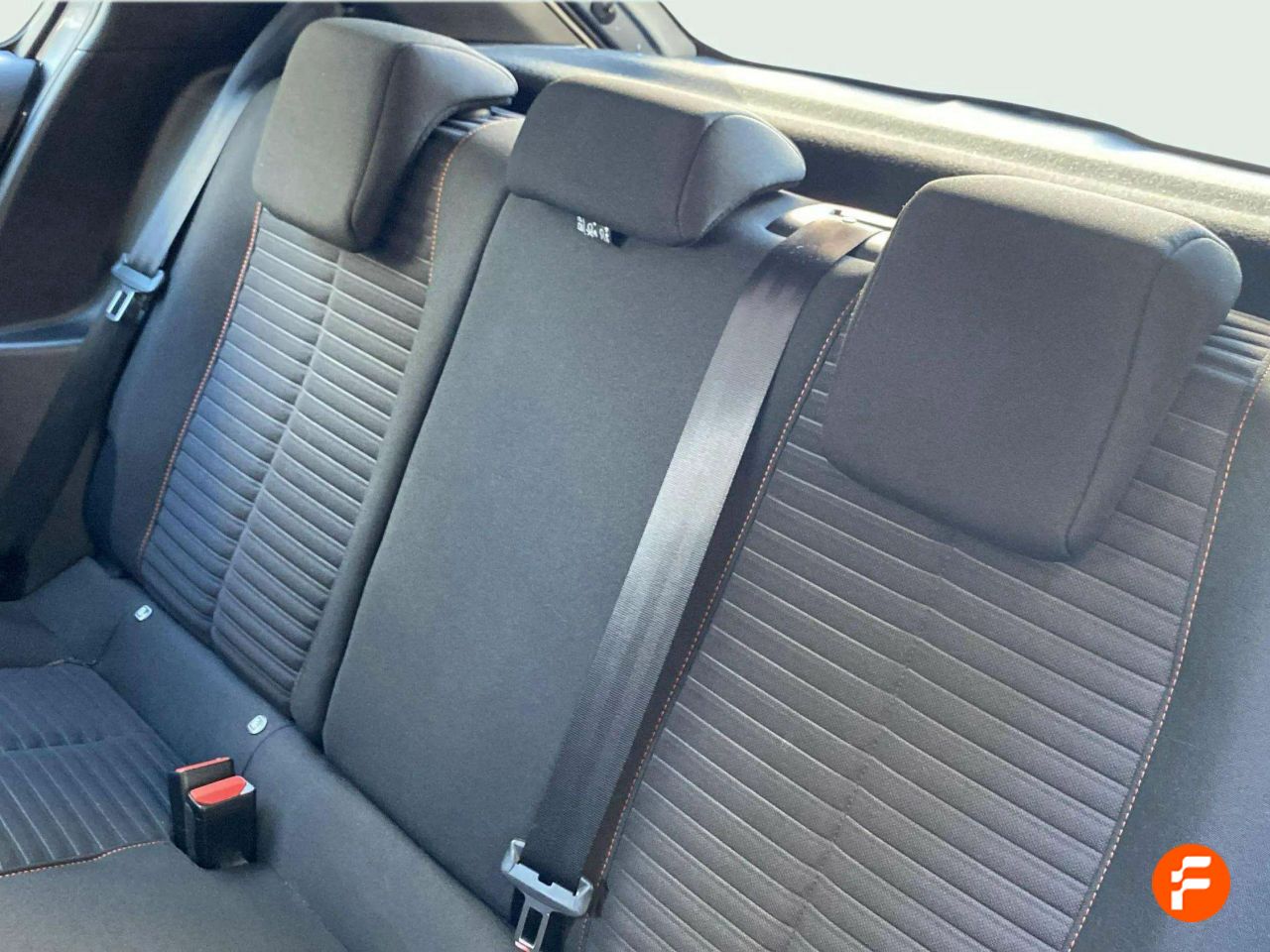 Foto Peugeot 208 14
