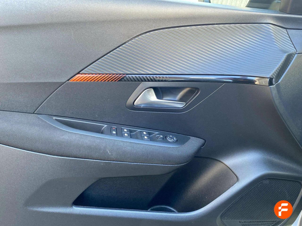 Foto Peugeot 208 18