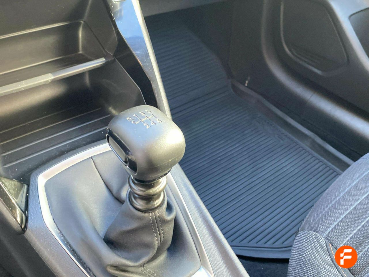 Foto Peugeot 208 22