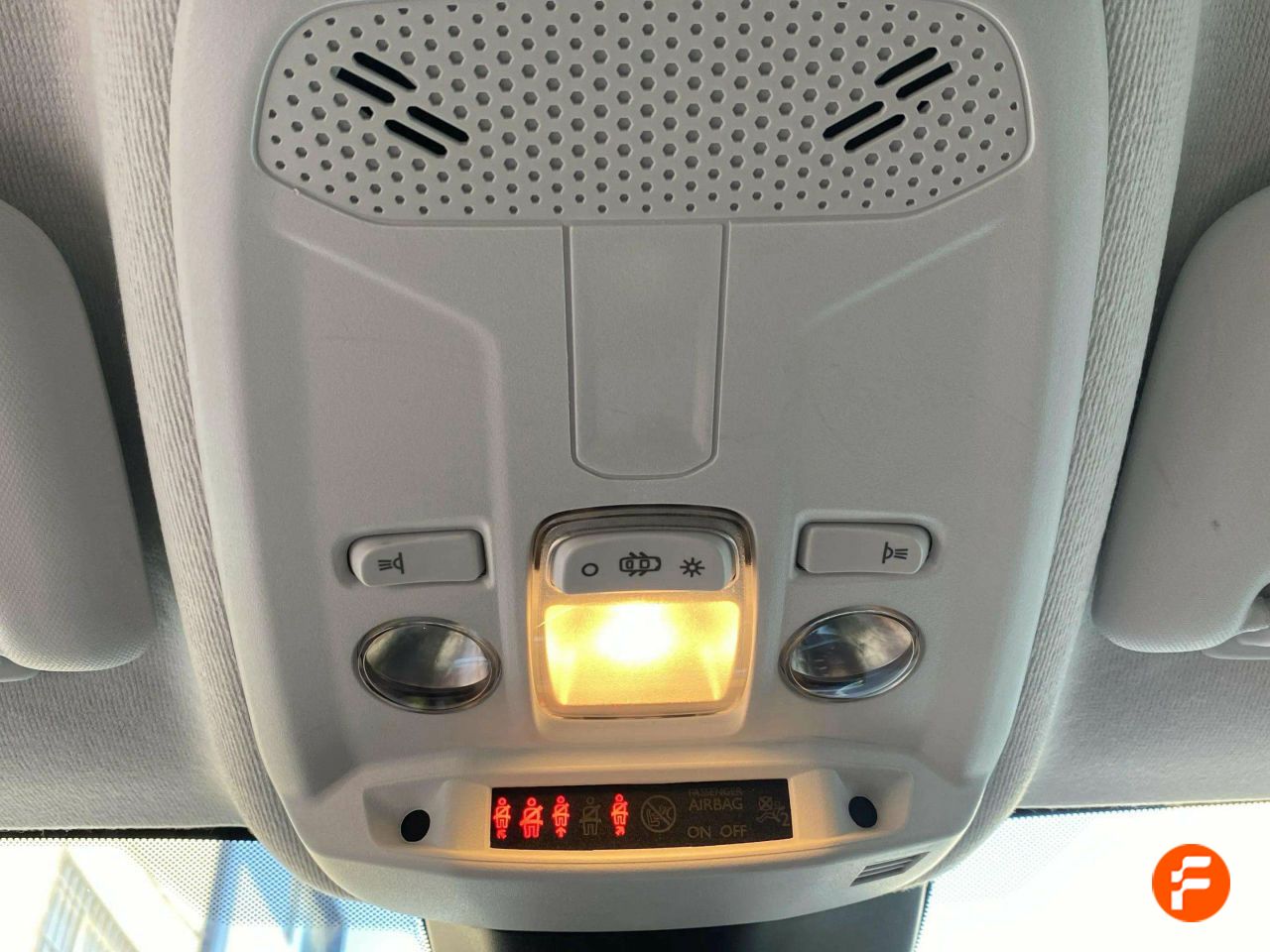 Foto Peugeot 208 23