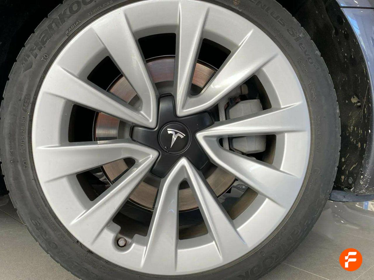 Foto Tesla Model 3 30