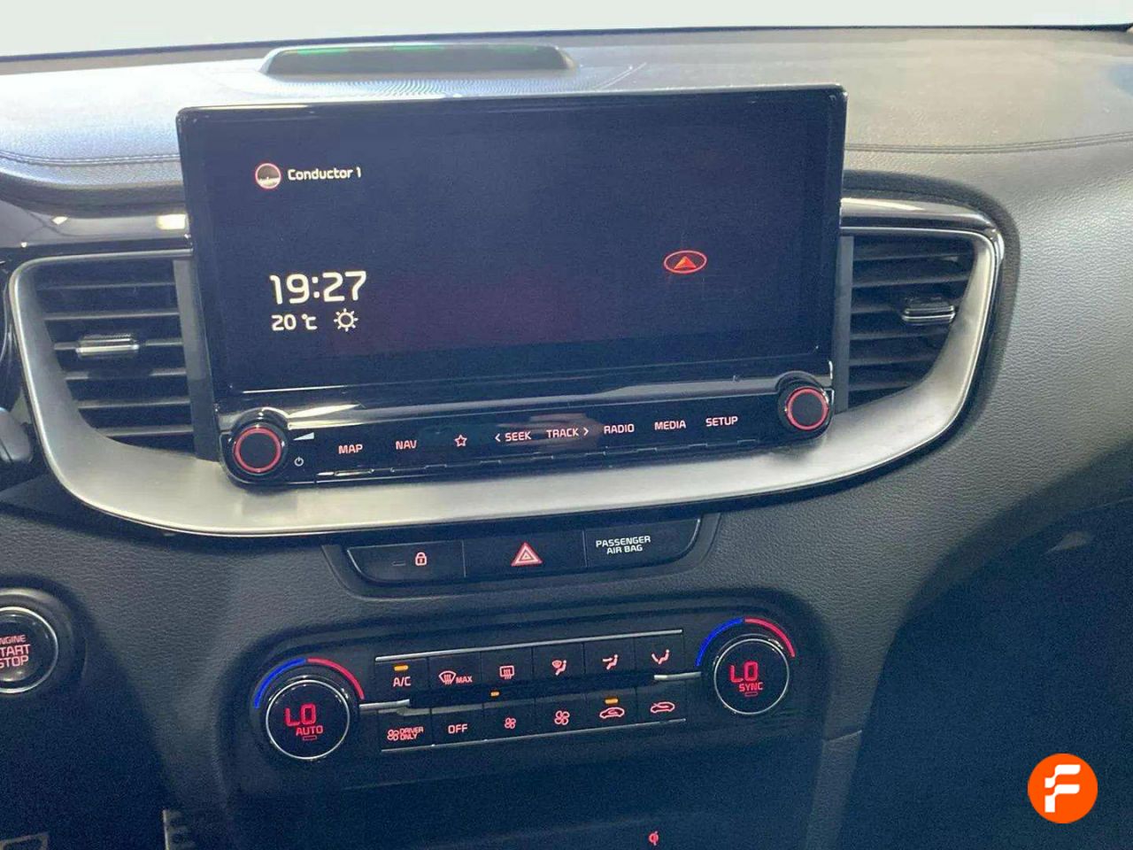 Foto Kia XCeed 31