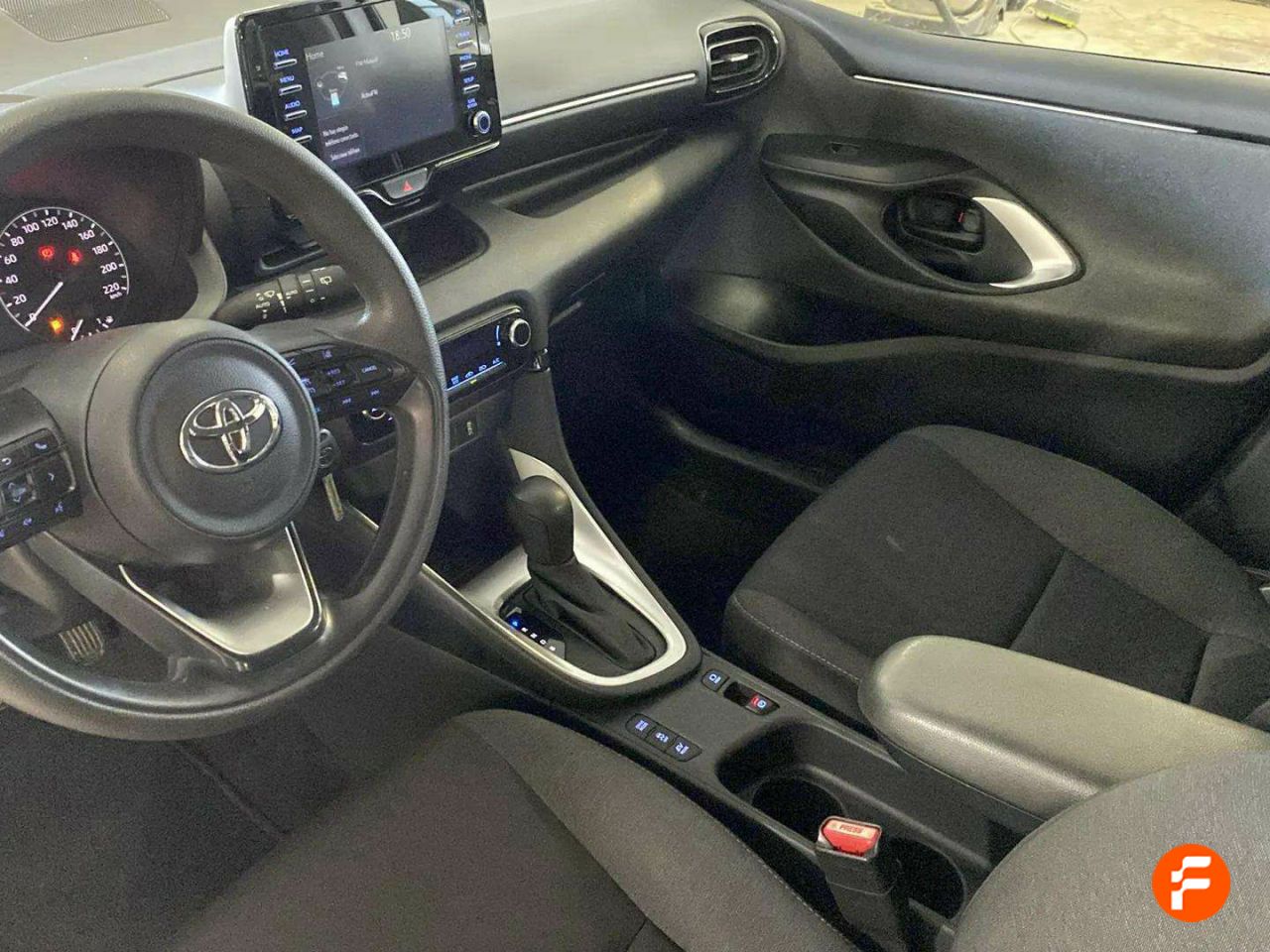 Foto Toyota Yaris 24