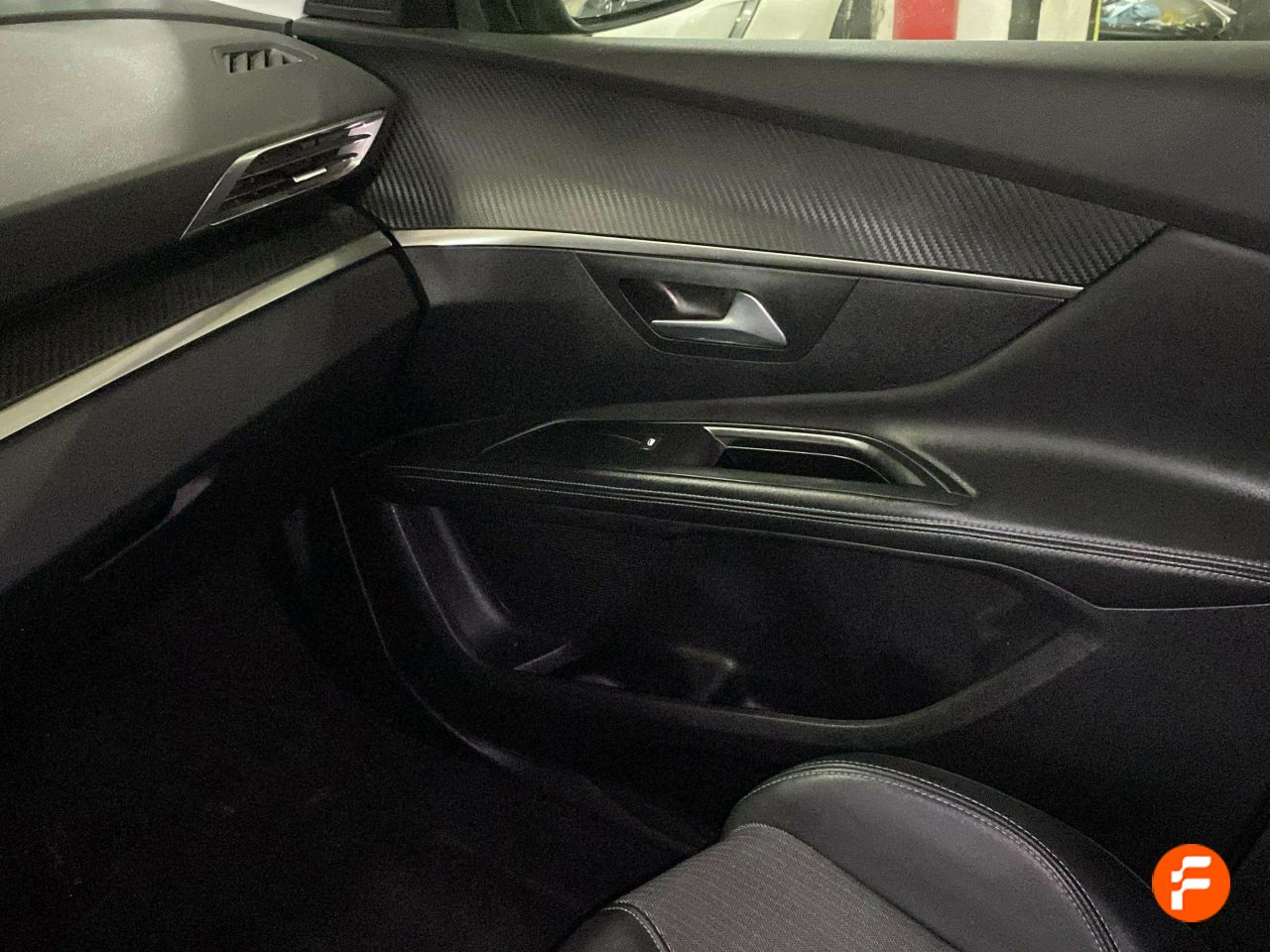Foto Peugeot 5008 30