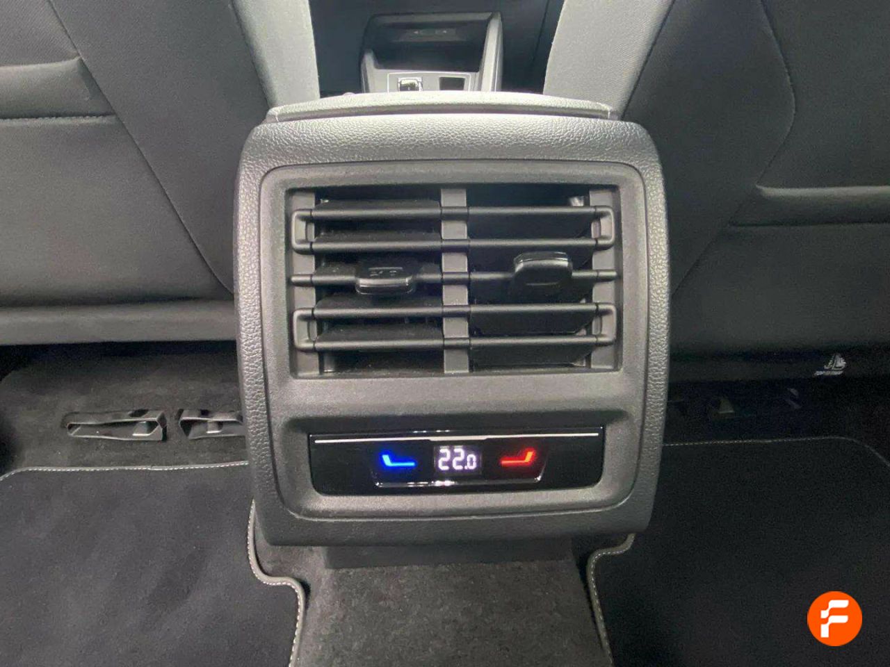 Foto Volkswagen Golf 21