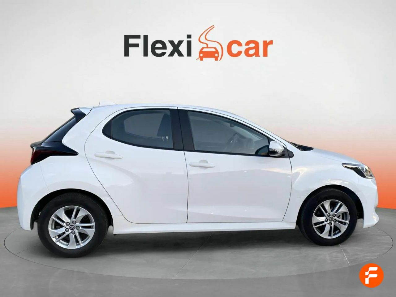 Foto Toyota Yaris 8