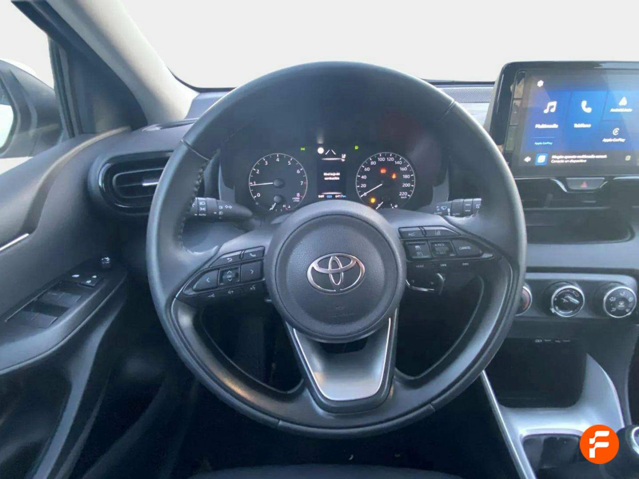 Foto Toyota Yaris 12