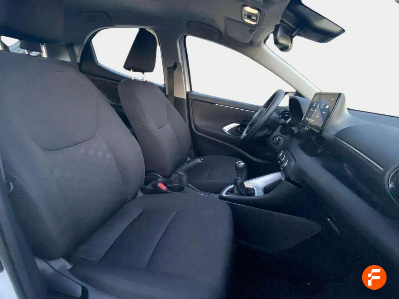 Foto Toyota Yaris 14