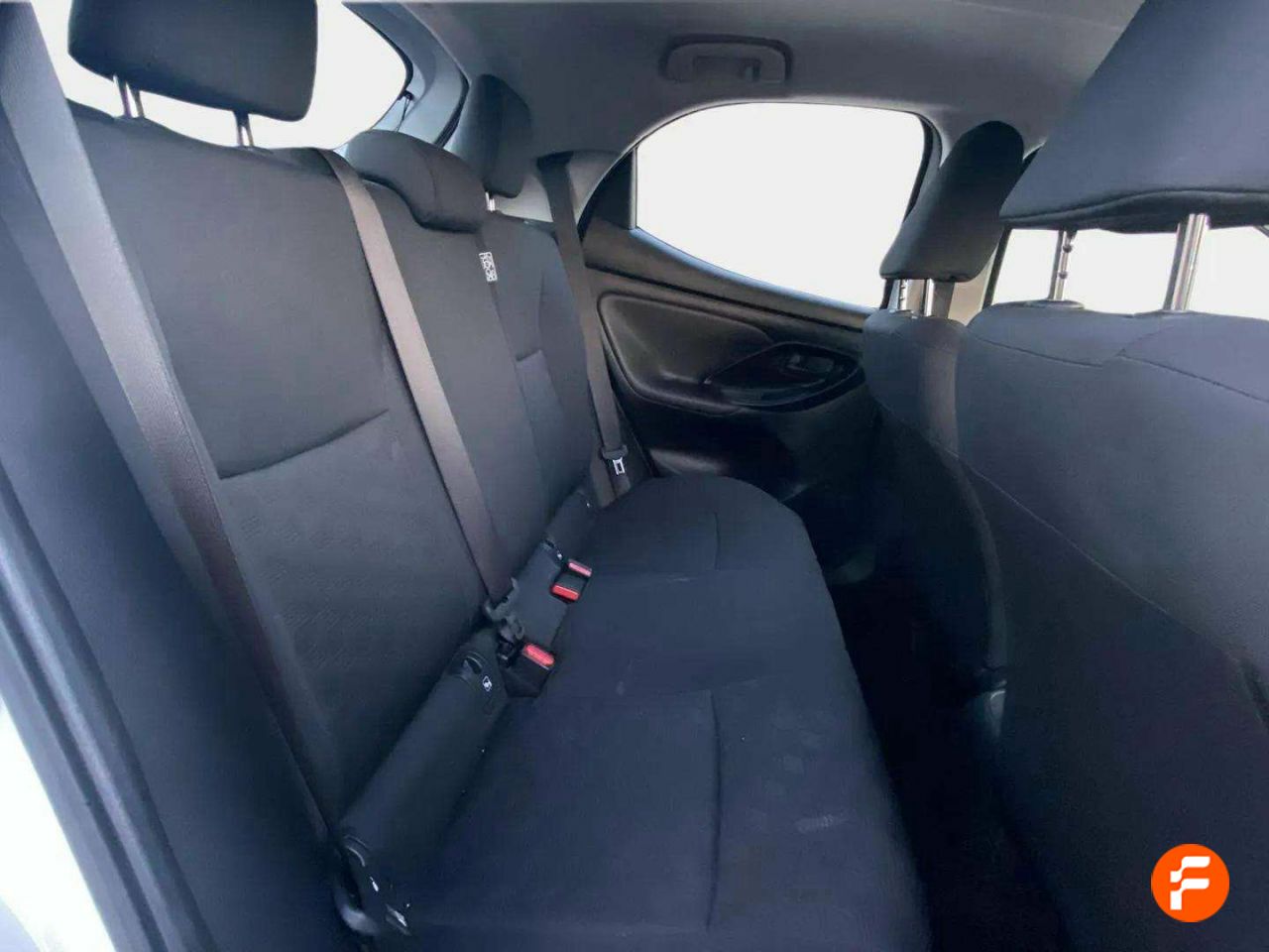Foto Toyota Yaris 15