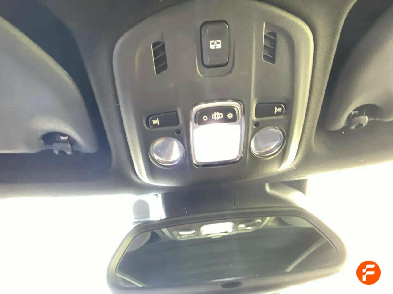 Foto DS Automobiles DS 3 27