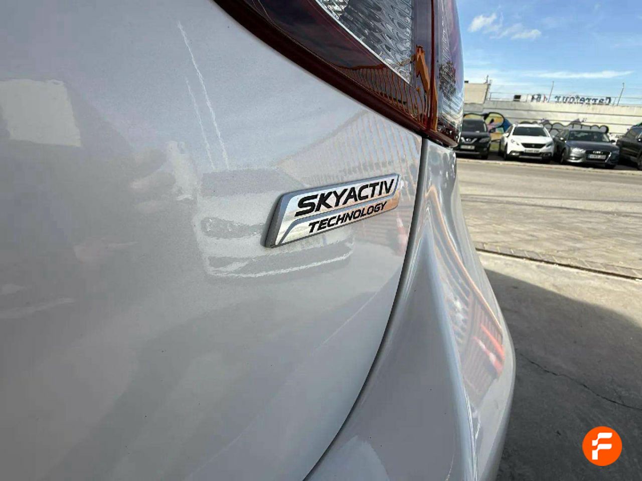 Foto Mazda Mazda2 15