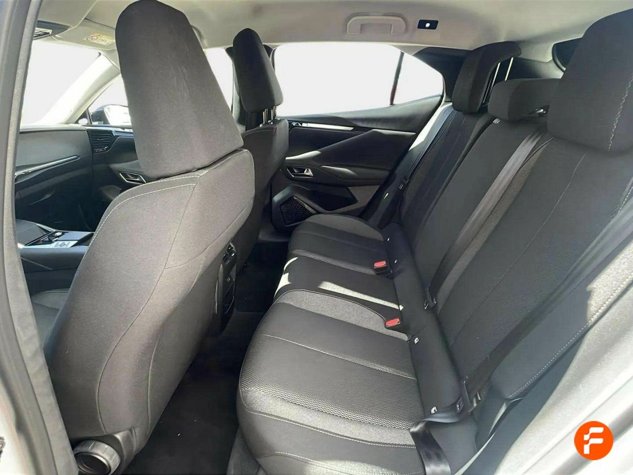 Foto DS Automobiles DS 4 14