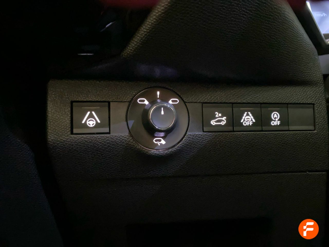 Foto DS Automobiles DS 7 18