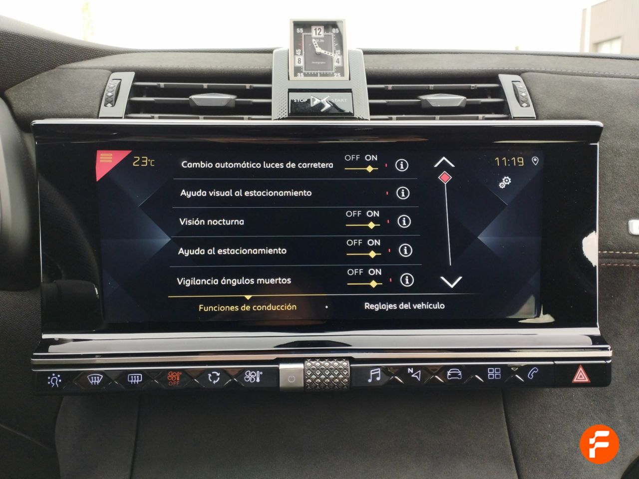 Foto DS Automobiles DS 7 27