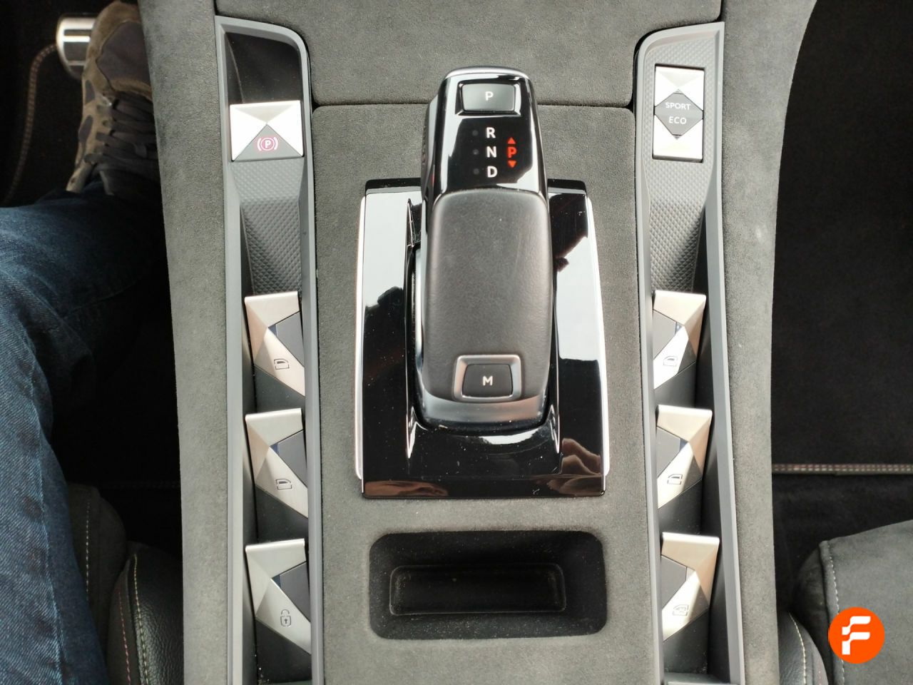 Foto DS Automobiles DS 7 29