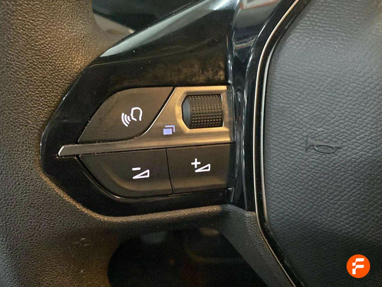 Foto Peugeot Rifter 19