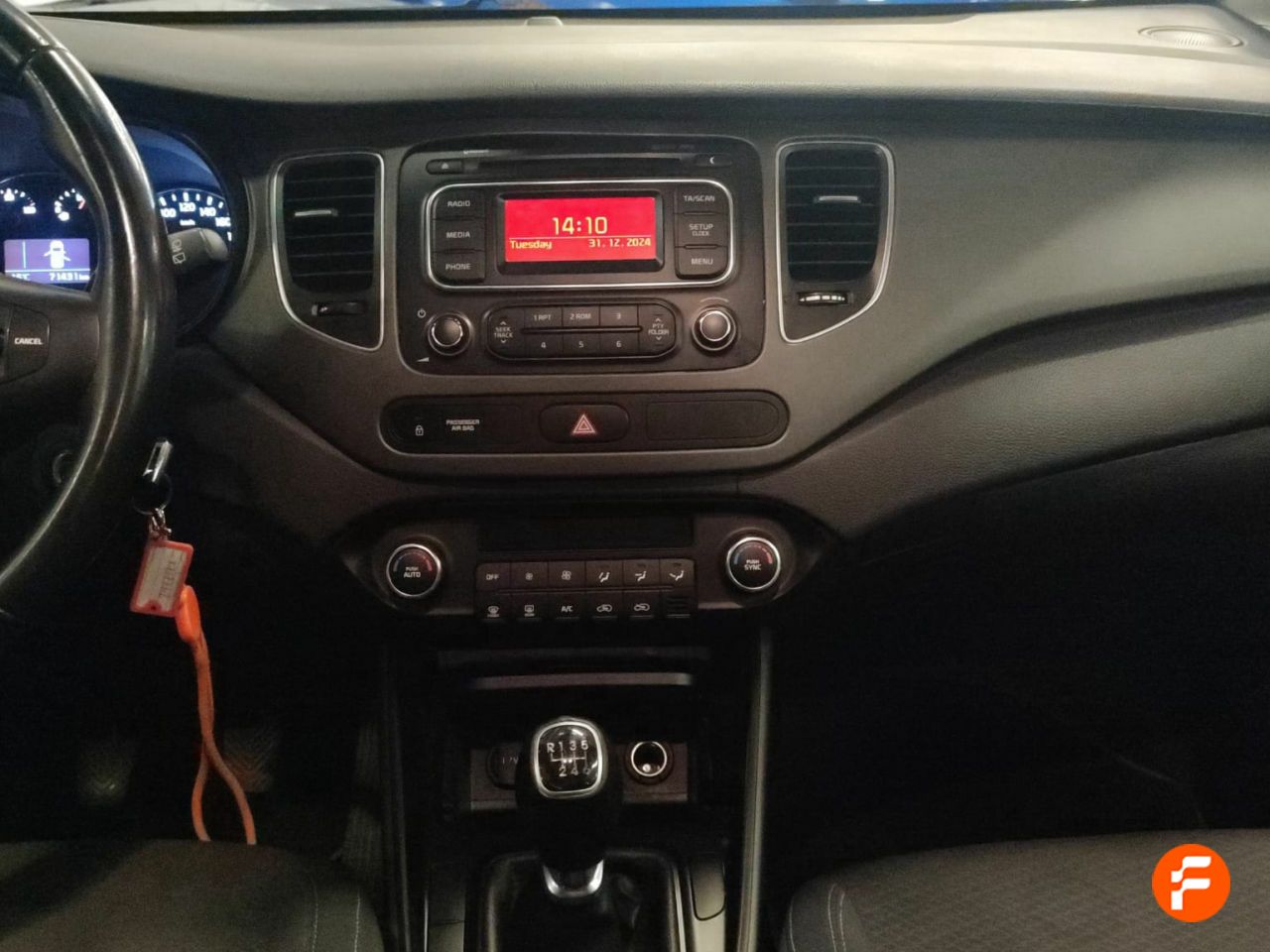 Foto Kia Carens 10