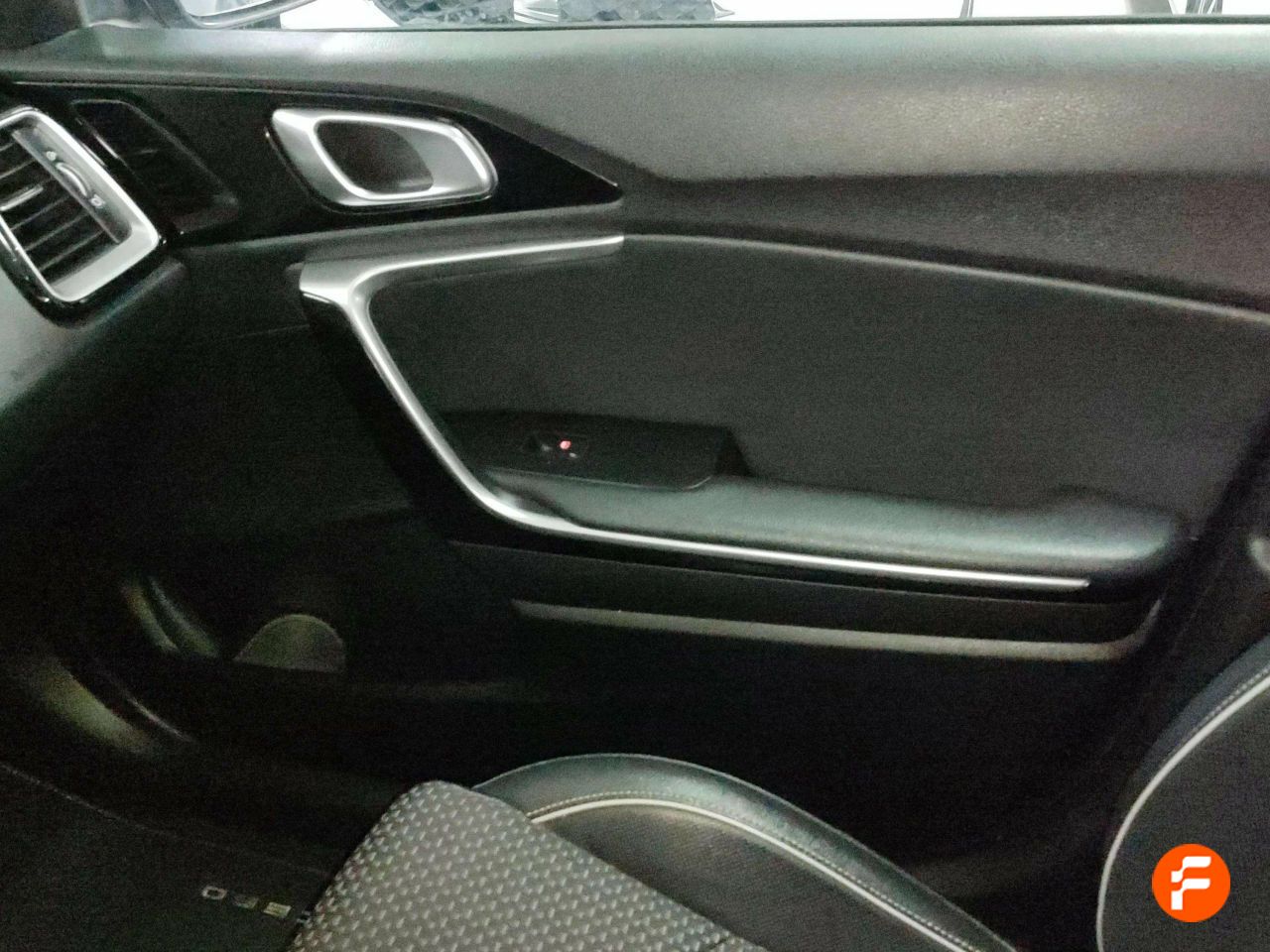 Foto Kia XCeed 12