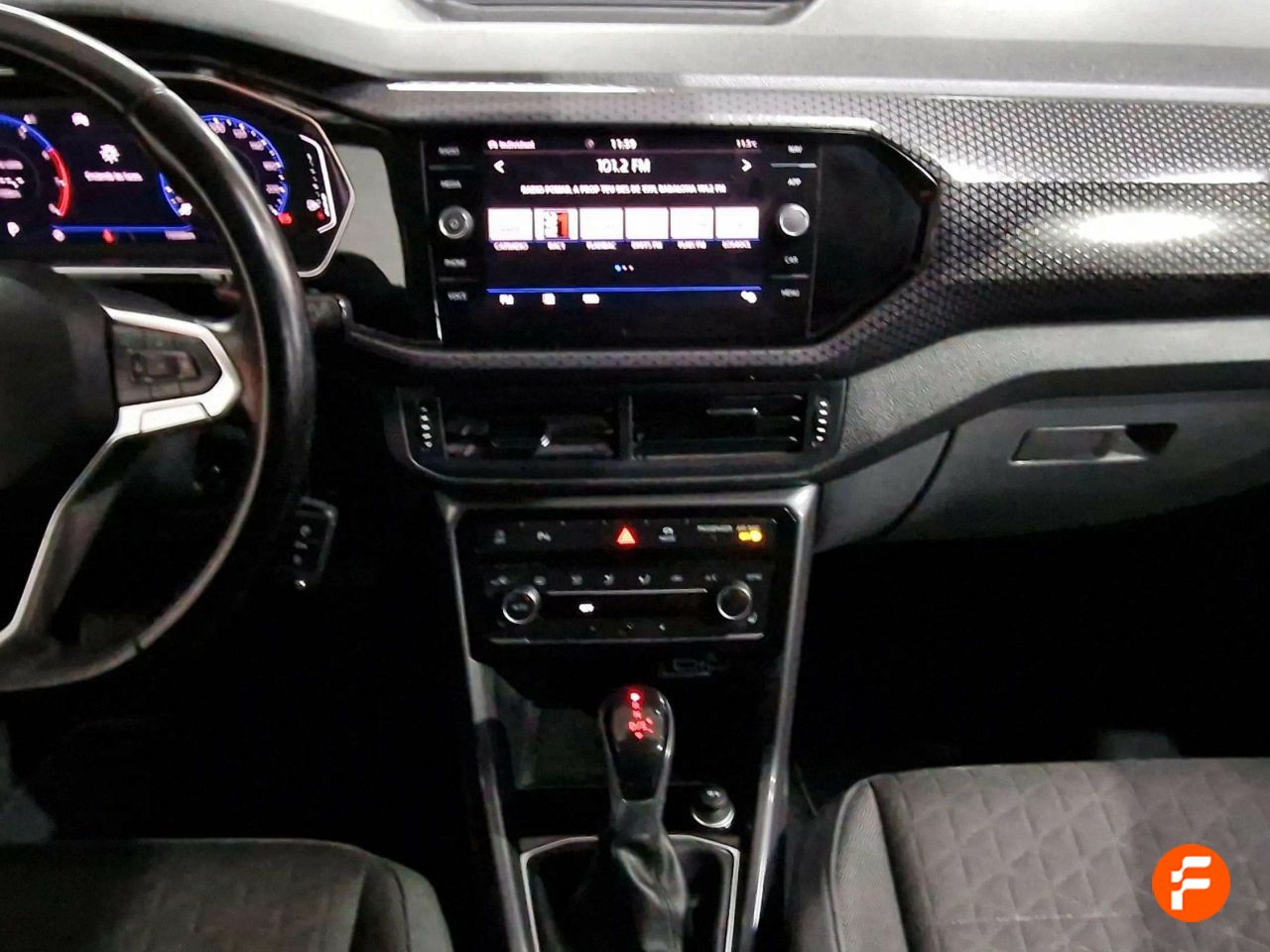 Foto Volkswagen T-Cross 20