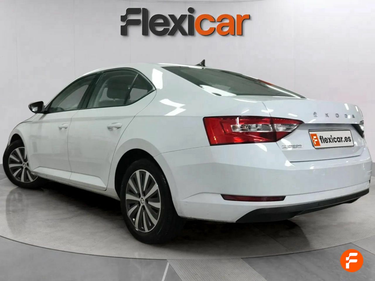 Foto Skoda Superb 5