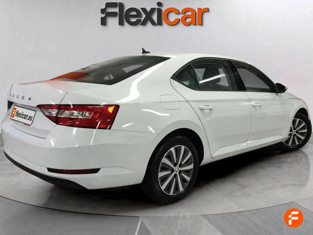 Foto Skoda Superb 8
