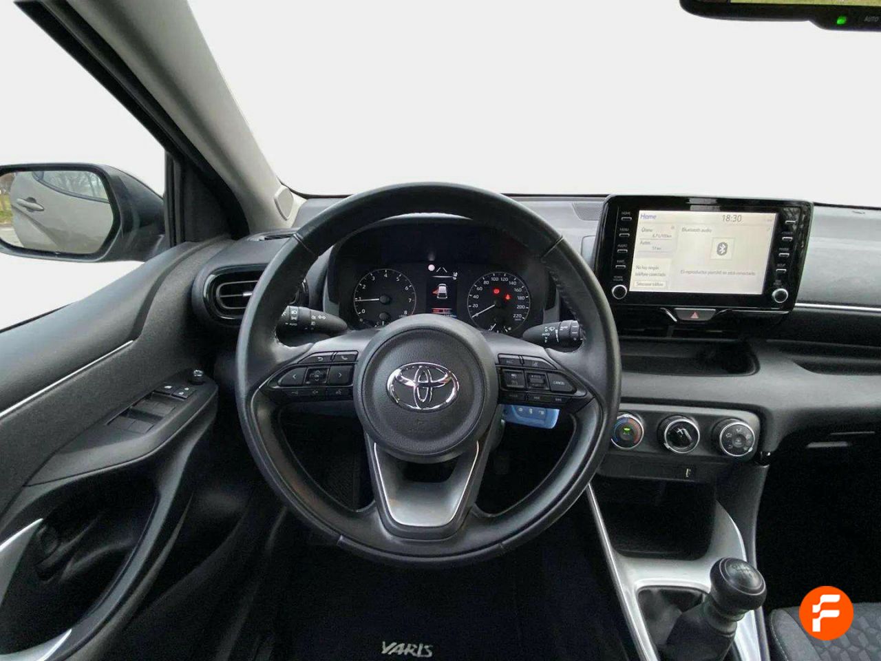 Foto Toyota Yaris 14