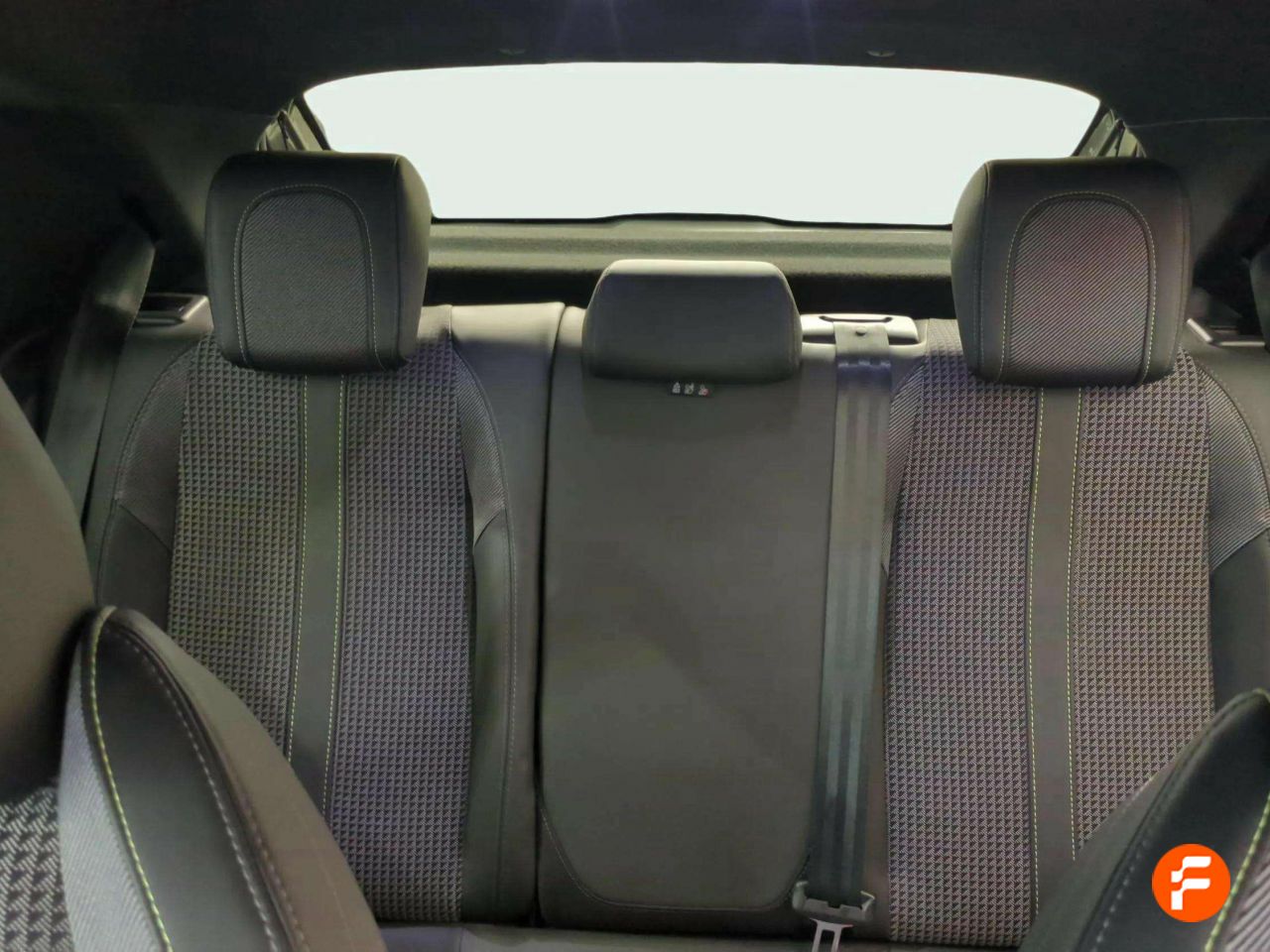 Foto Peugeot 208 16