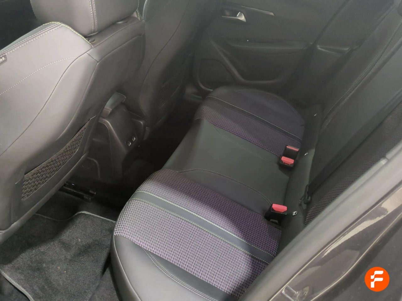 Foto Peugeot 208 20