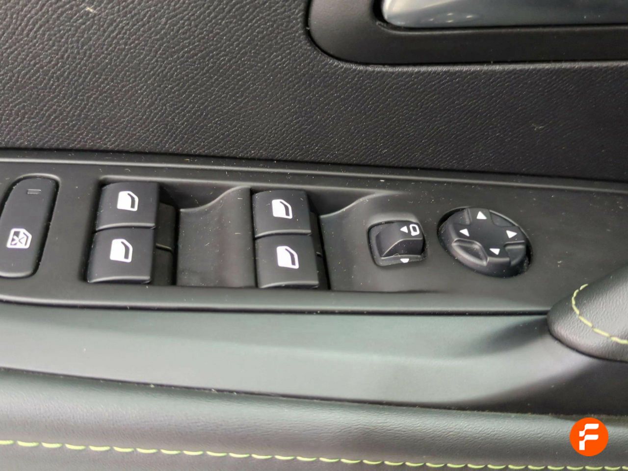 Foto Peugeot 208 23