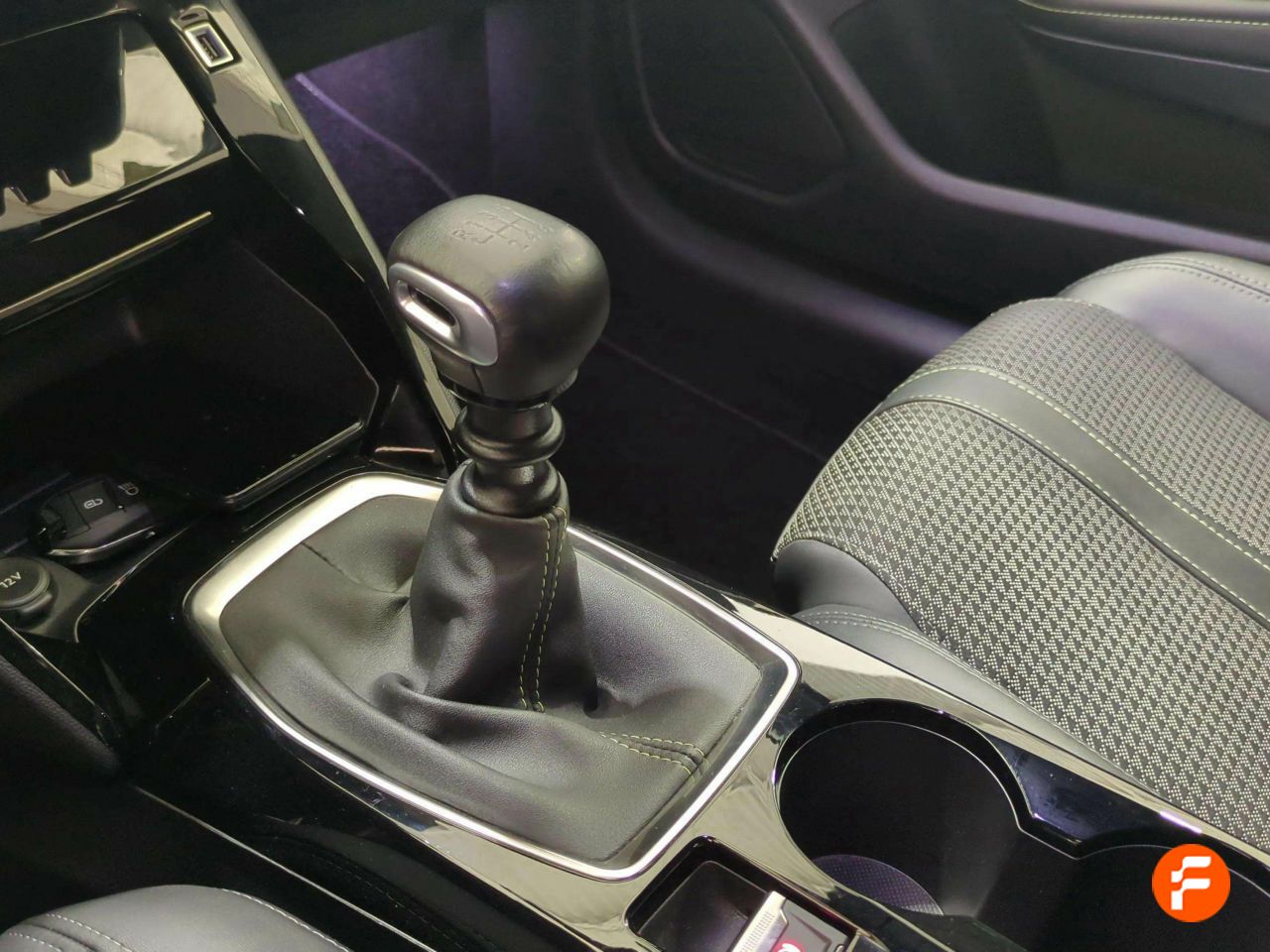 Foto Peugeot 208 25