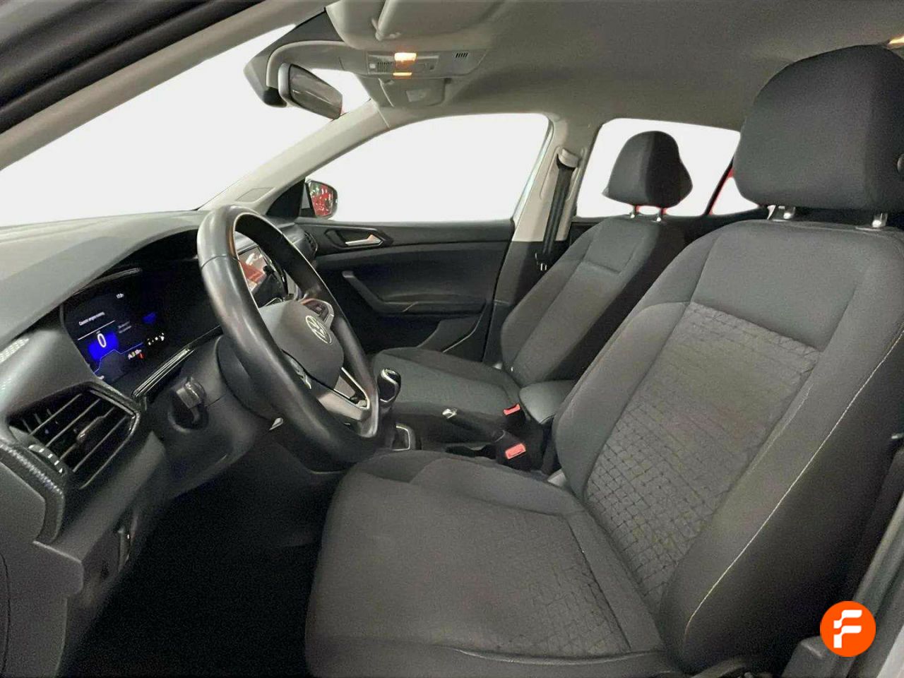 Foto Volkswagen T-Cross 14