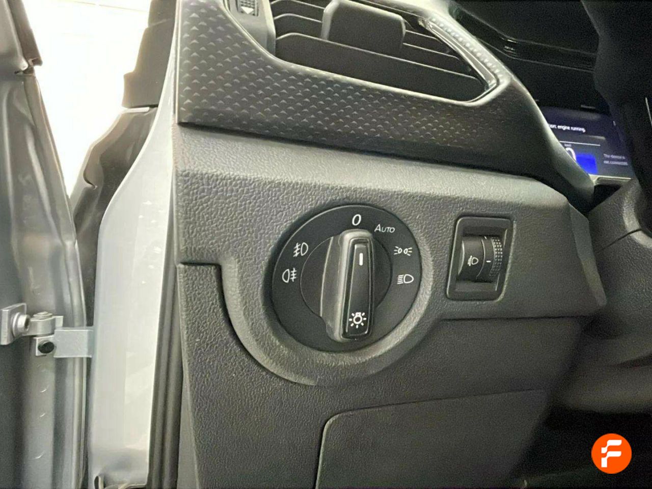 Foto Volkswagen T-Cross 19