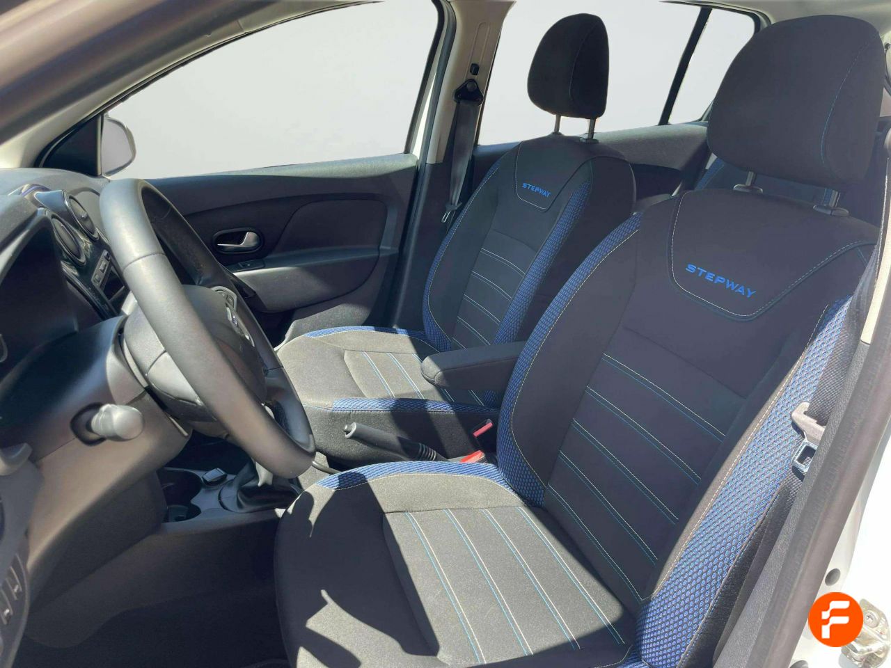 Foto Dacia Sandero 14