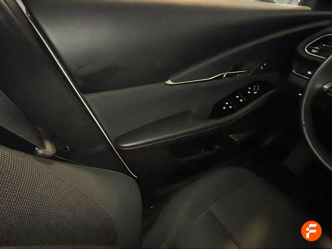 Foto Mazda CX-30 19