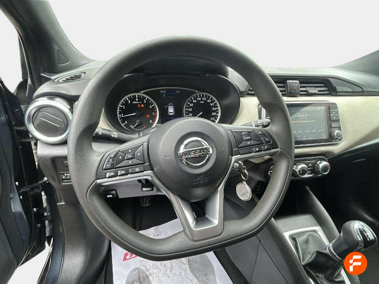 Foto Nissan Micra 12