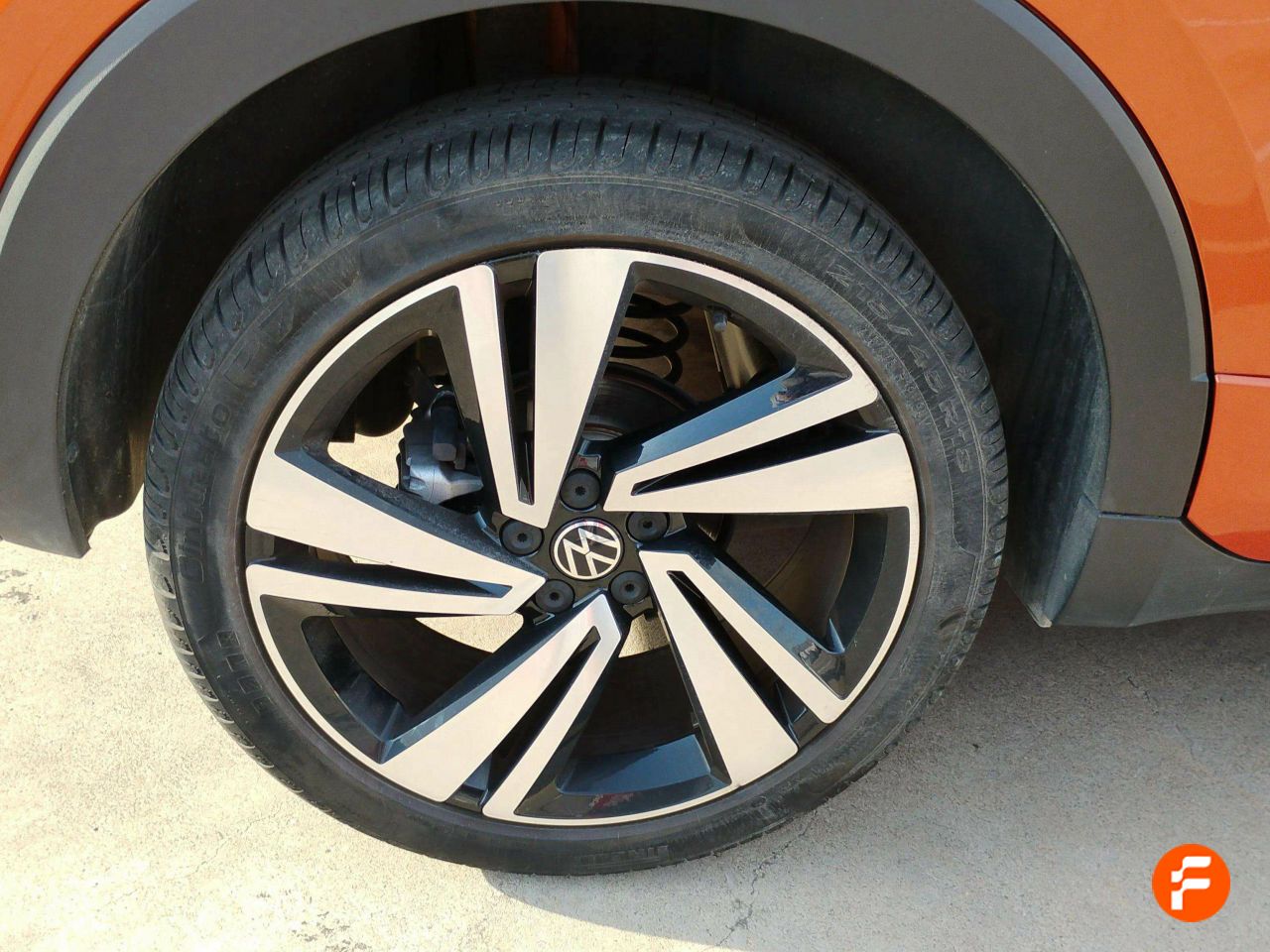 Foto Volkswagen T-Cross 24